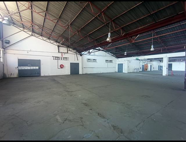 4,116M² BUILDING FOR SALE IN INDUSTRIA WEST
